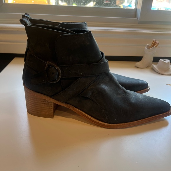 Free People Leather Back Loop Ankle Boot, worn once. - Picture 3 of 7